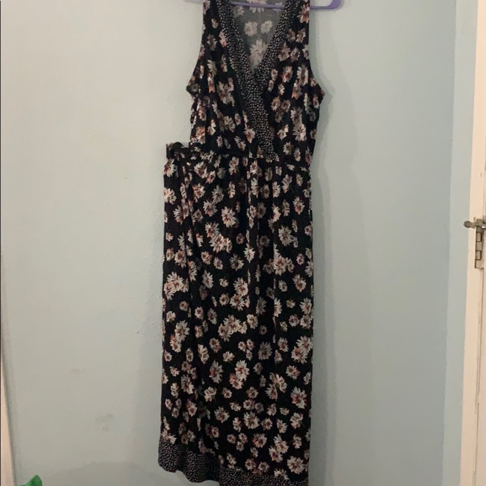 Chelsea Studio Black Floral Maxi